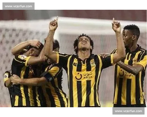 角球战术演变与现代足球攻防博弈全景解析深度透视与实战应用策略探讨